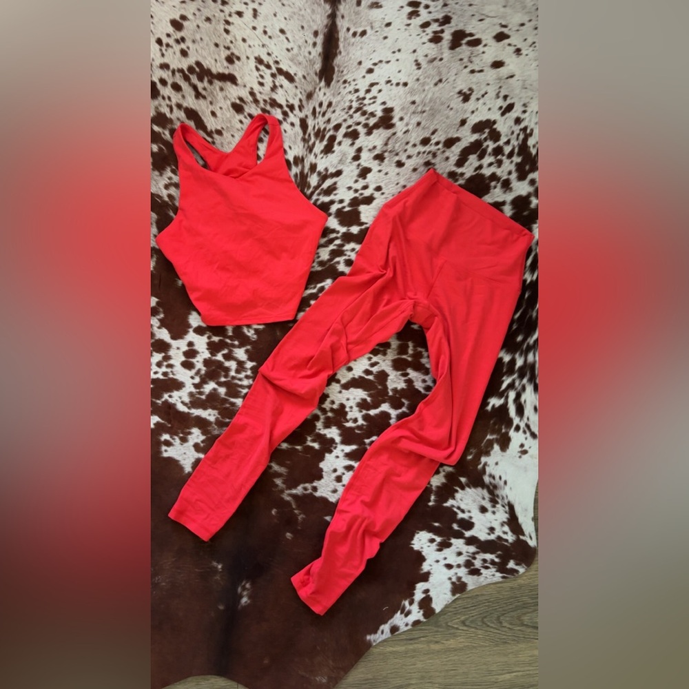 High-Waist Leggings set & Matching Crop with shelf bra size small buttery soft
